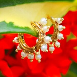 $2,250 18k Maria Tash Pearl Hoop Earrings Set